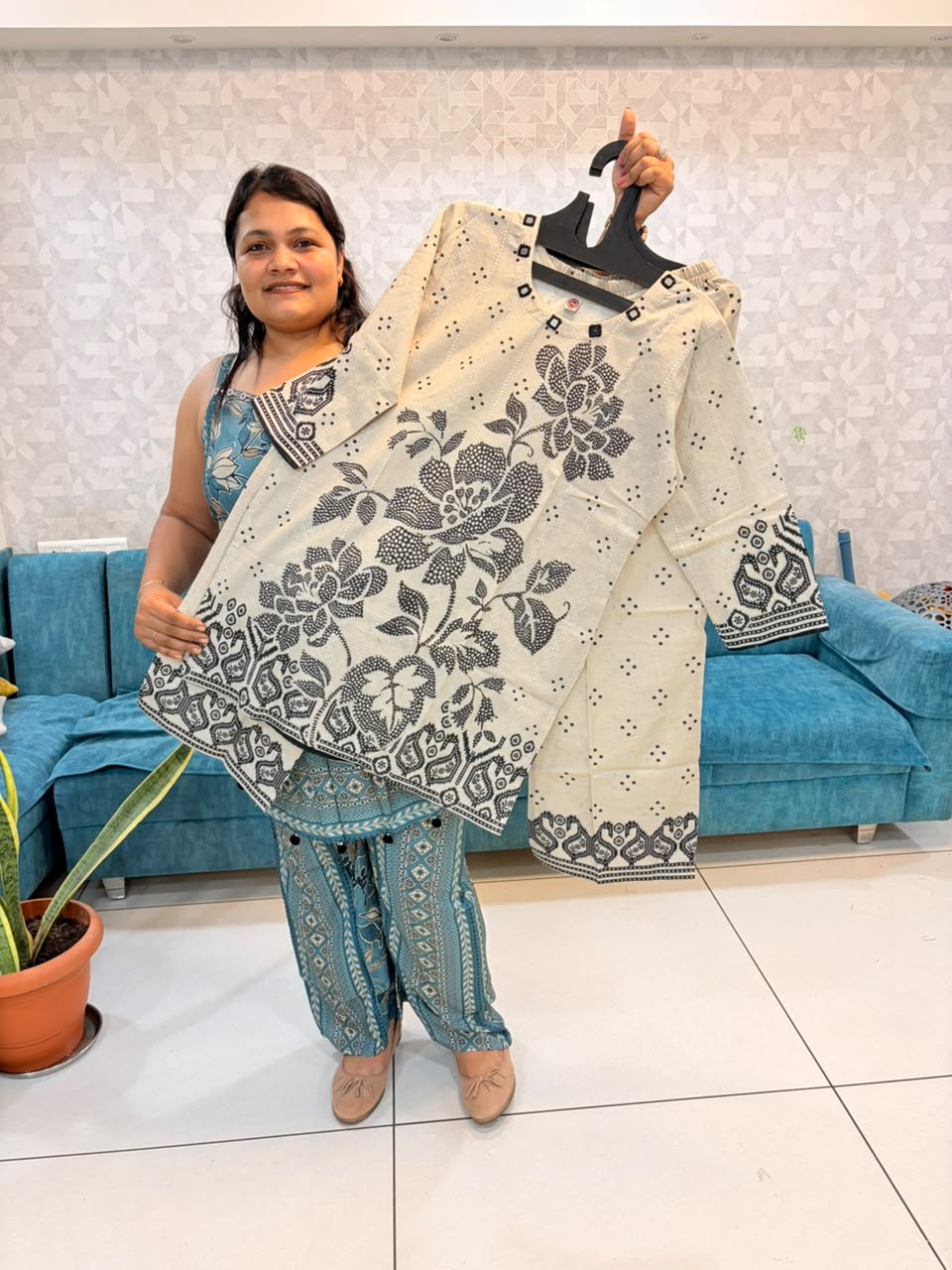 Ivory Floral Peacock-Border Kurta