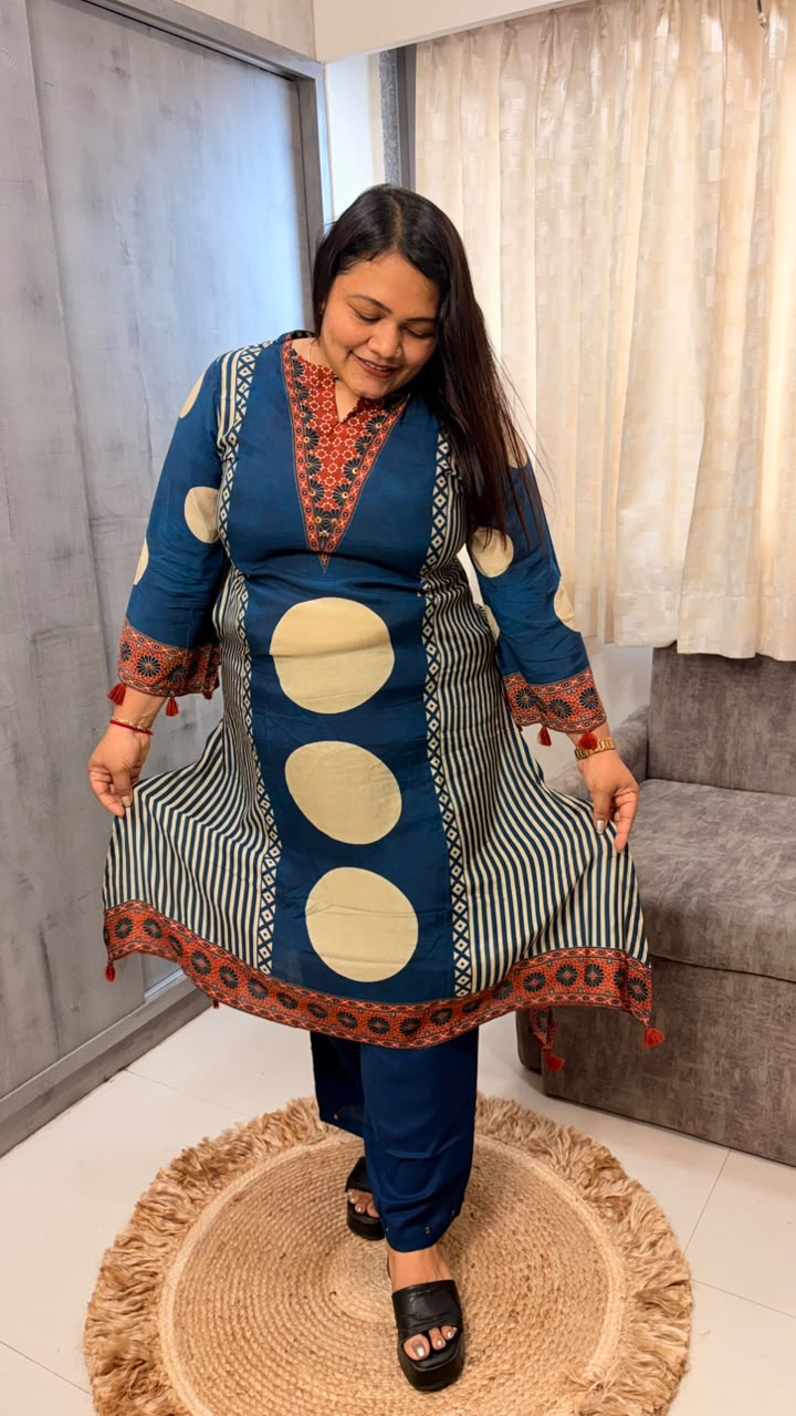 Navy Moon Print Kurta Set - Image 3