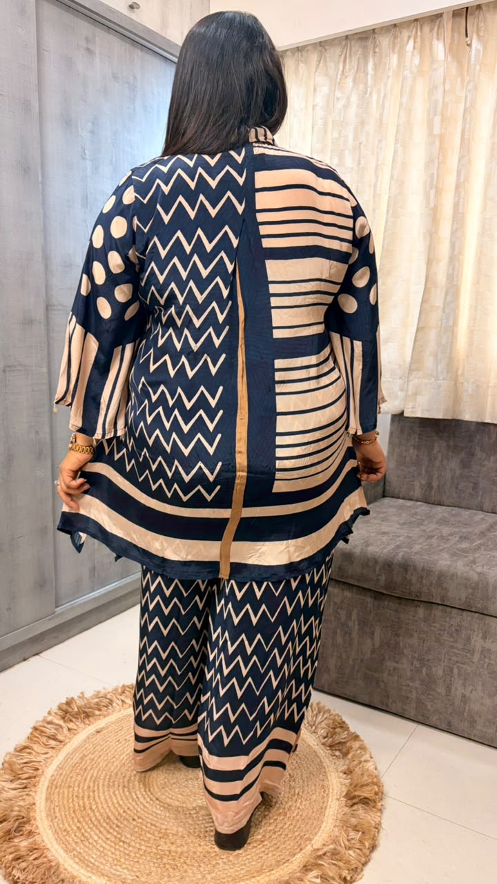 Navy Abstract Print Co-ord Set - Image 3