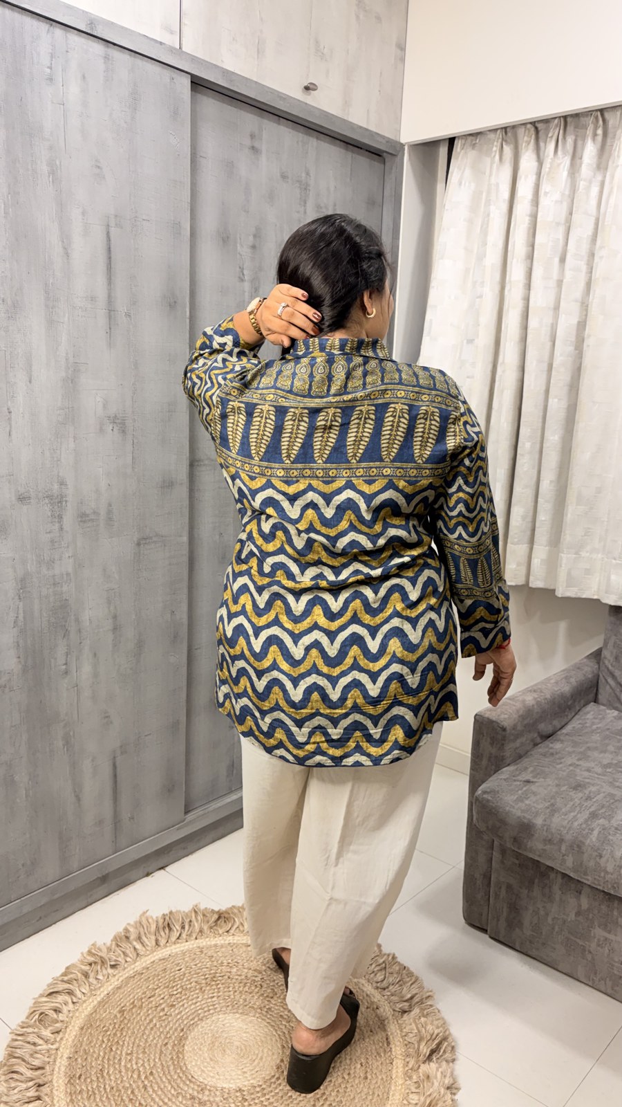 Olive Chevron Crepe Shirt - Image 5